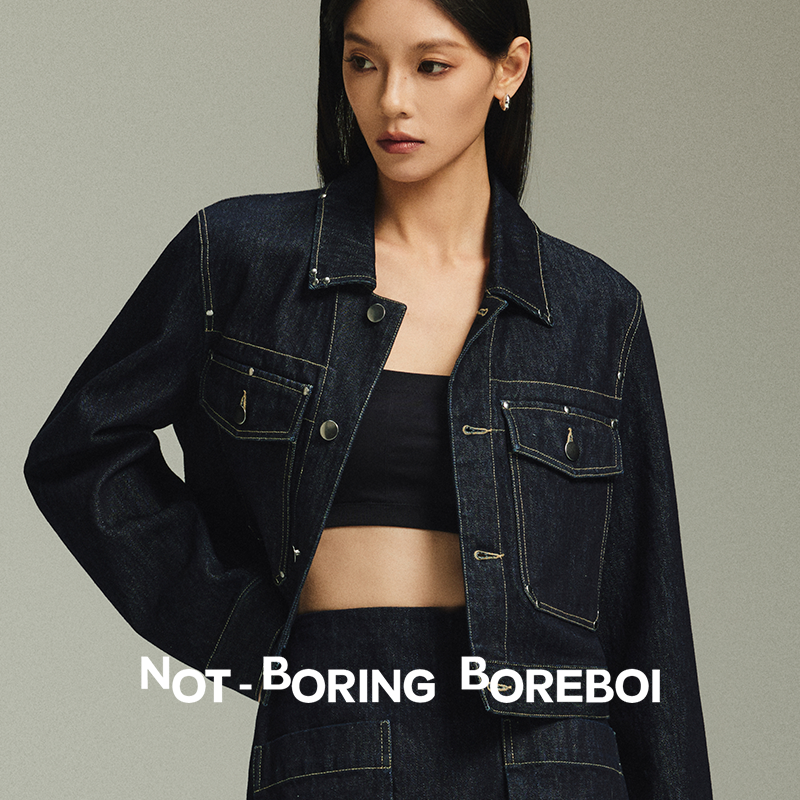 NB B丨MIU同源 春季铆钉修身短款版型牛仔外套 大口袋长绒棉夹克