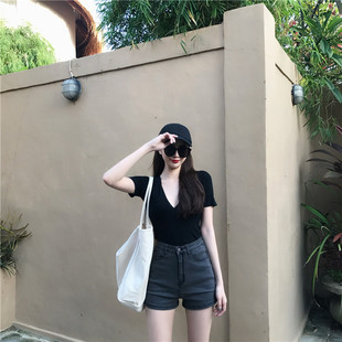 t恤女 美式 复古短款 v领上衣女夏季 低胸性感设计感正肩体恤黑色短袖