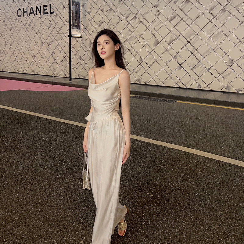 3折nicky 白色荡领吊带背心上衣女时尚洋气时髦无袖内搭美背网红