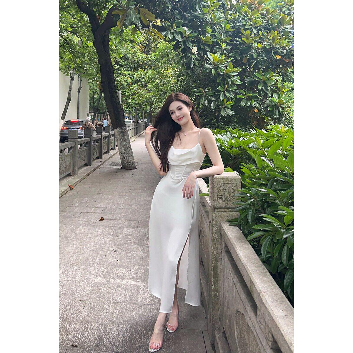 『限时2折起』白色醋酸缎面法式连衣裙女夏高级感性感性感荡领