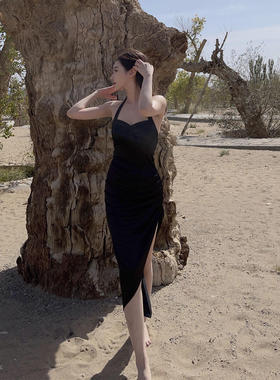 『限时2折起』黑色赫本风绸缎连衣裙2026新款夏挂脖小礼服高级感