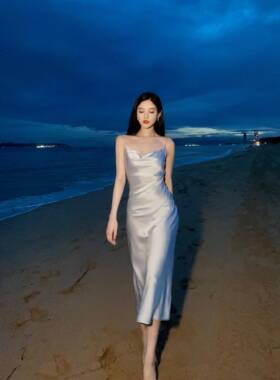 『限时2折起』吊带裙女夏温柔显瘦气质性感出游连衣裙减龄度假
