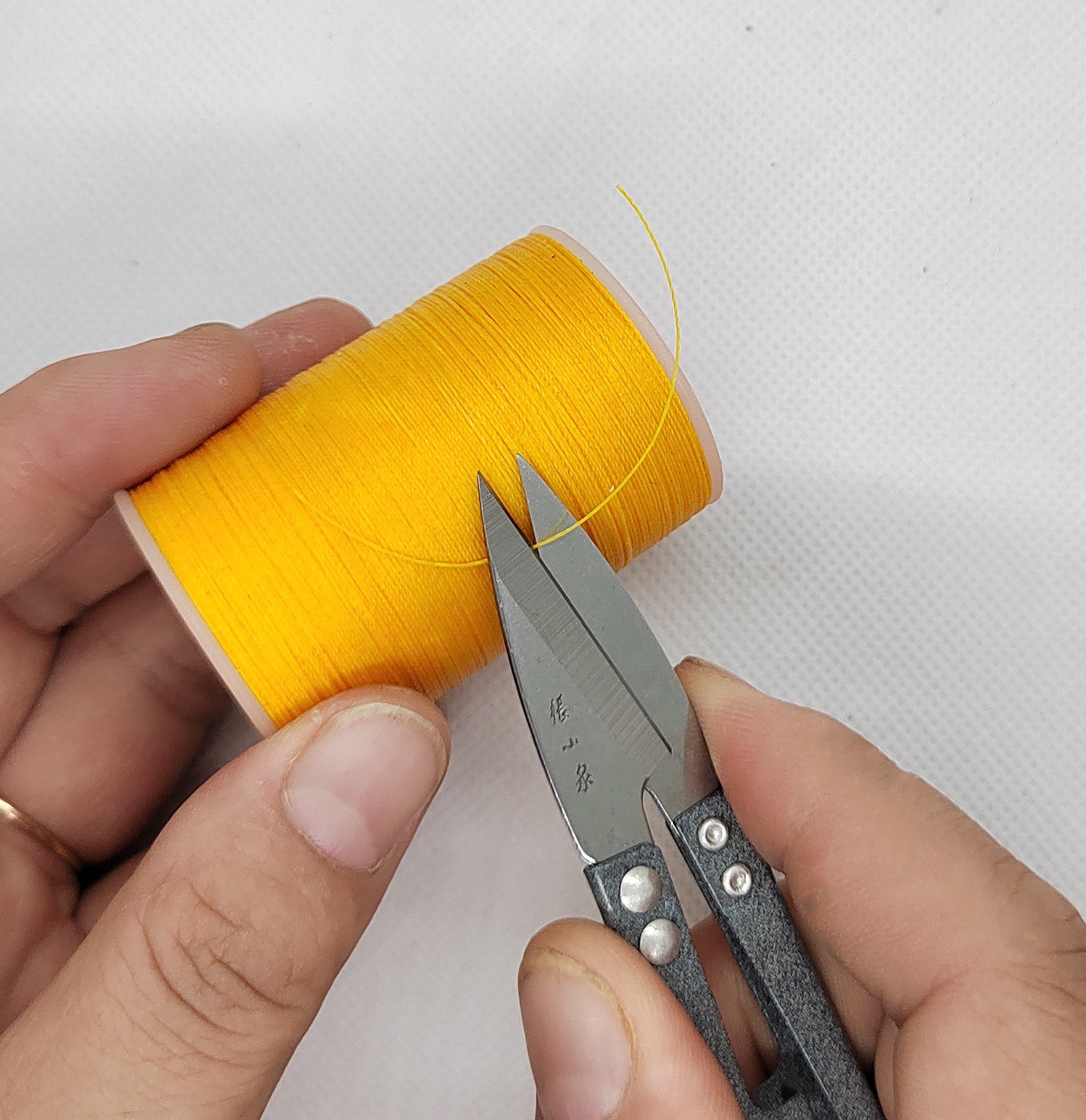 ZHANG XIAOQUAN 브랜드 실 가위 U 자형 스프링 실 가위 실 가위 작은 실 가위 손 바느질 가죽 제품 크로스 스티치