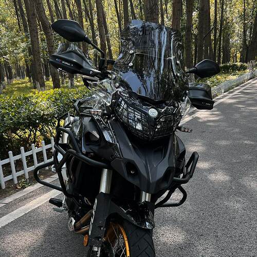 适用于倍力尼金鹏TRK502改装加高挡风trk552前挡风玻璃502x前挡风