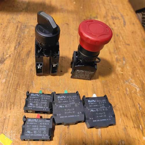 适用于SUPU电梯按钮触点急停TS2111-1AA601AB60TS2121-2AE601ADC6