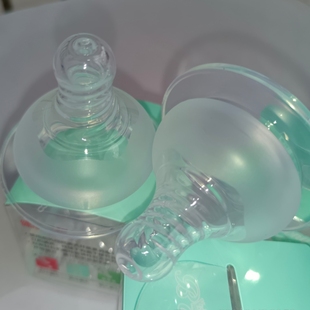 5cm十字孔圆孔0 12个月新生儿宽口径通用型硅胶奶嘴防胀气防呛