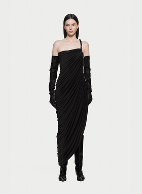 CHATS by C.DAM2025 AW ARTEMAS 纯色抽褶单肩不对称修身连衣裙