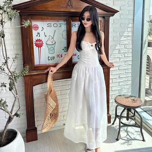 ESTER HSU 25SS 苎麻绣花收身吊带连衣裙