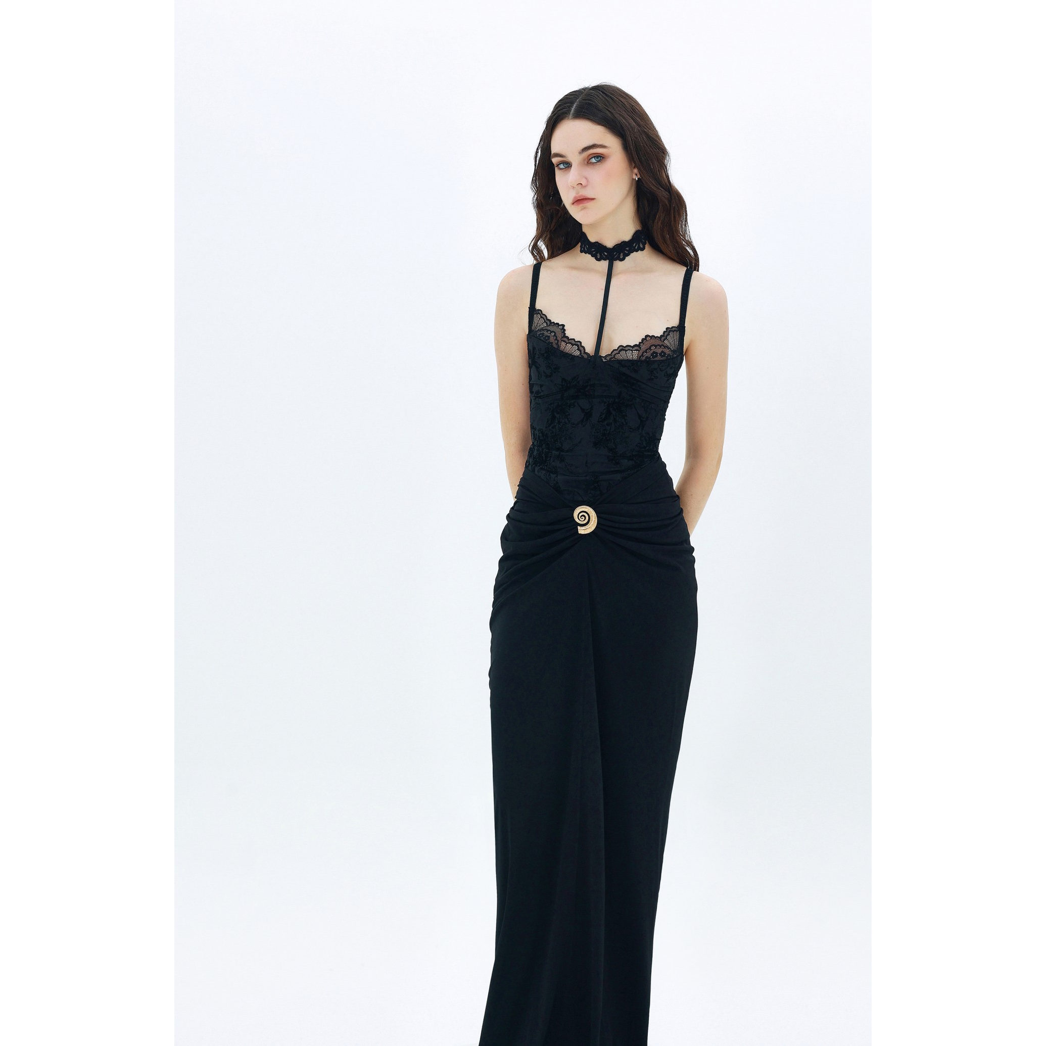 MOOD X MIURA 提花蕾丝CHOKER吊带背心金属扣装饰褶皱针织半裙