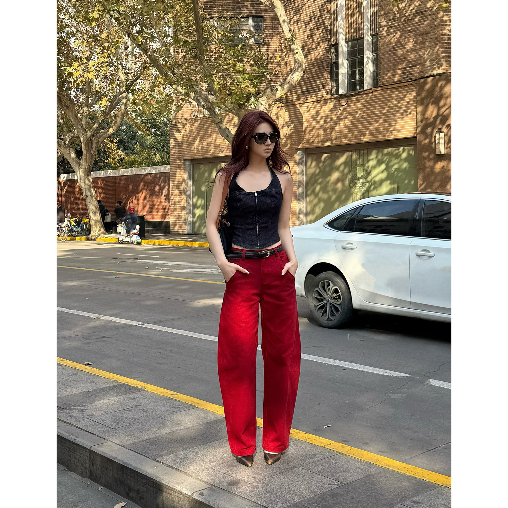 CNLEEWEI 26SS新品 收腰露背复古感牛仔挂脖拉链背心 弯刀牛仔裤,女装/女士精品,时尚套装,淘宝优惠券,粉丝福利购,淘宝优惠卷