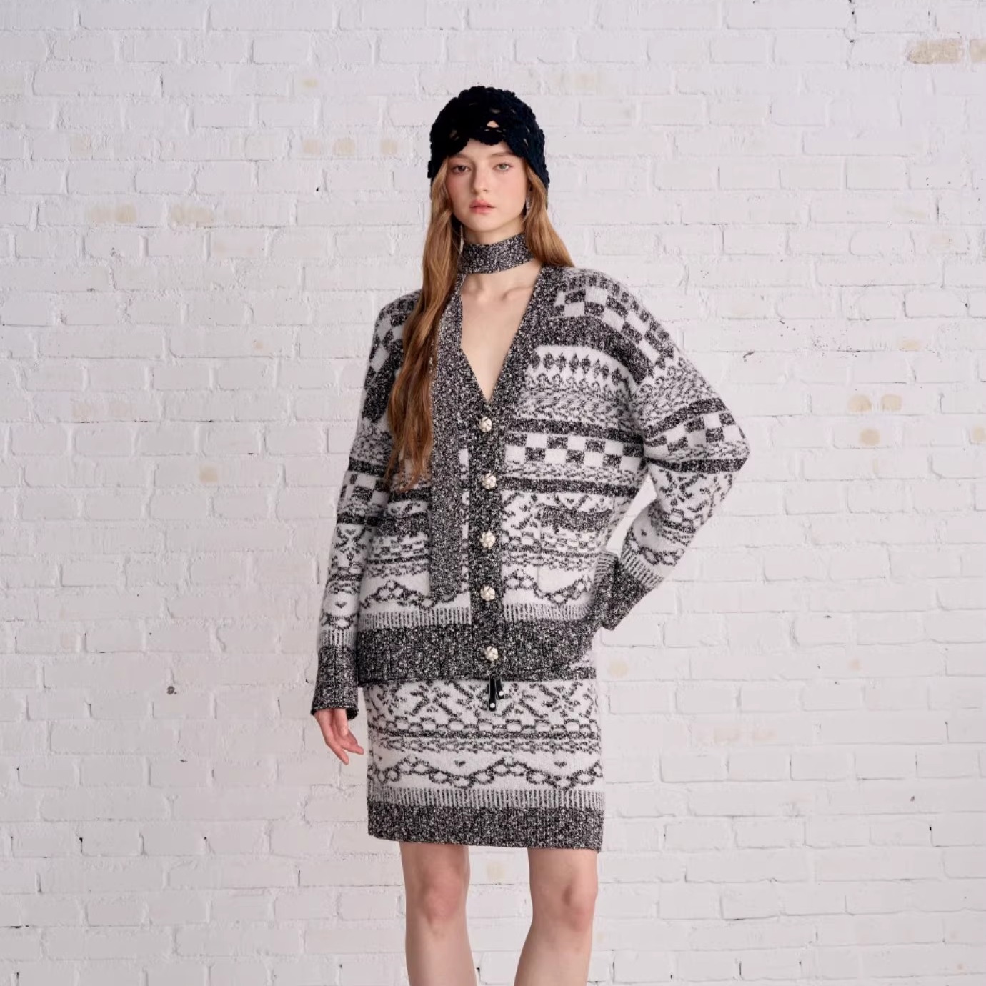 Aimme sparrow25FW 灰色费尔岛chokerV领毛衣开衫包臀半裙