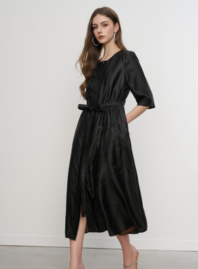 Aimme sparrow25SSS 黑色收腰系带刺绣连衣裙