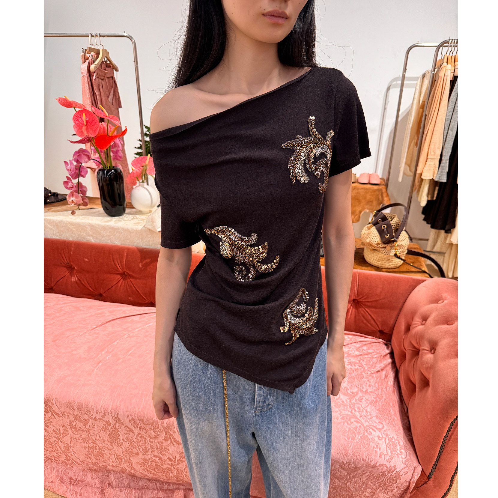 现货XU ZHI 26春季新品 珠绣装饰荡领T恤