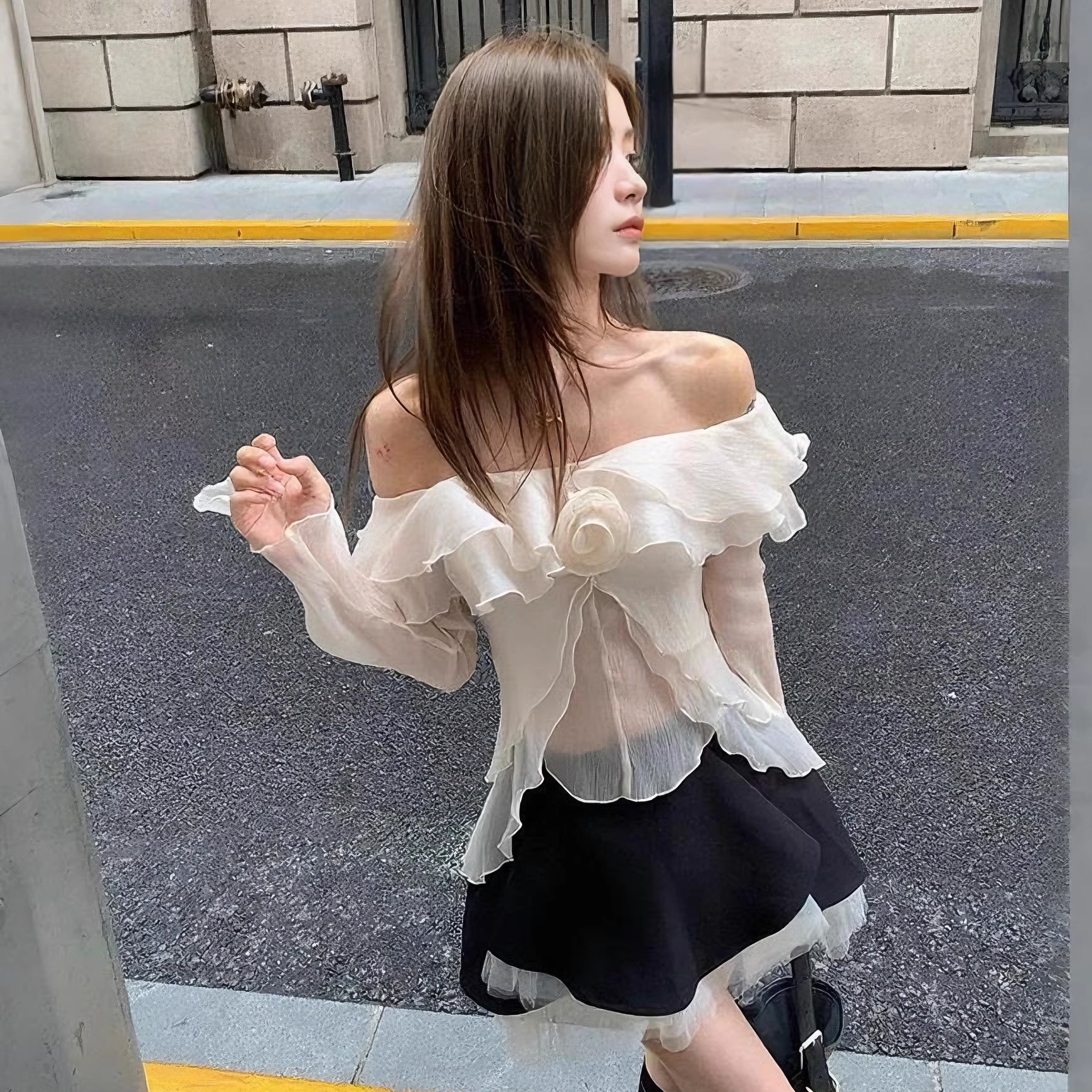 MUST HAVE 25SS  一字肩网纱长袖上衣 短款半裙套装