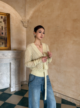 CNLEEWEI 26SS 两穿V领镂空飘带针织上衣 水洗绣花logo弯刀牛仔裤