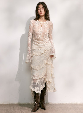 BING XIOUGN 26SS 黑色刺绣圆领T恤黑色刺绣蕾丝捏褶半裙