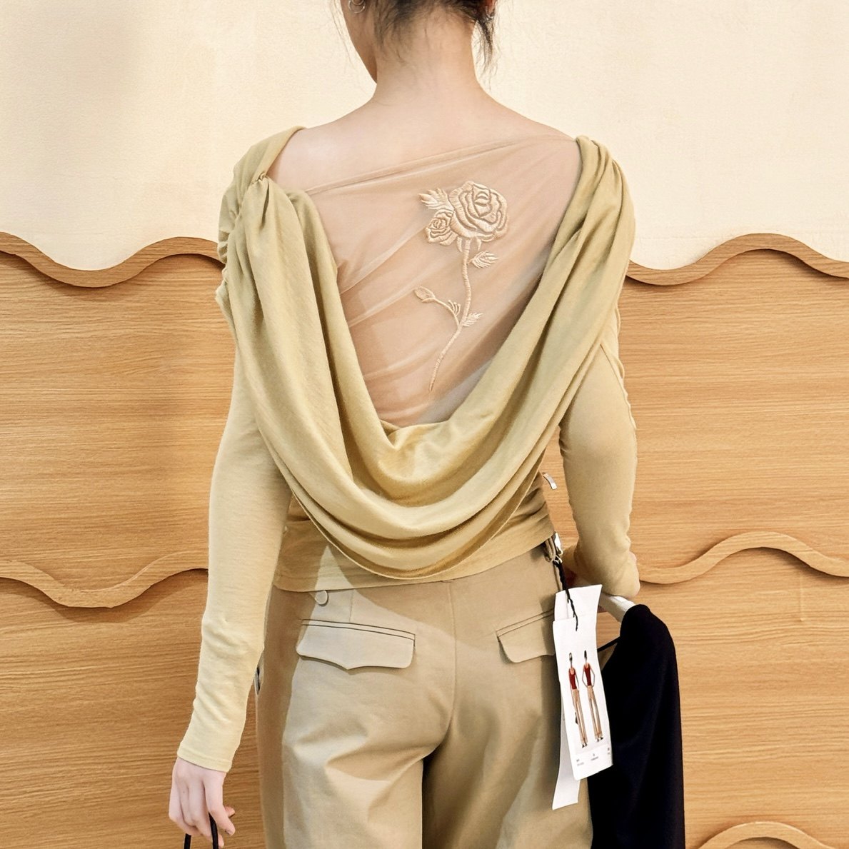 CNLEEWEI  26ss 斜肩荡感透视玫瑰绣花针织上衣 绣翻边阔腿长裤,女装/女士精品,T恤,淘宝优惠券,粉丝福利购,淘宝优惠卷