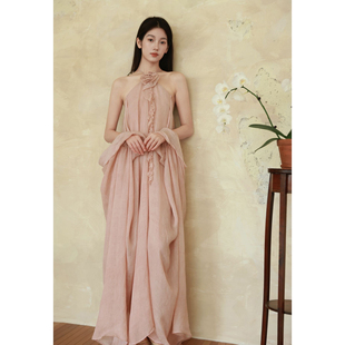 MOOD X MIURA Blush 烟粉色斗篷挂脖连衣裙