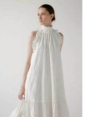 NONETONE 静雅徽纹logo绣花高领木耳边抽褶无袖连衣裙