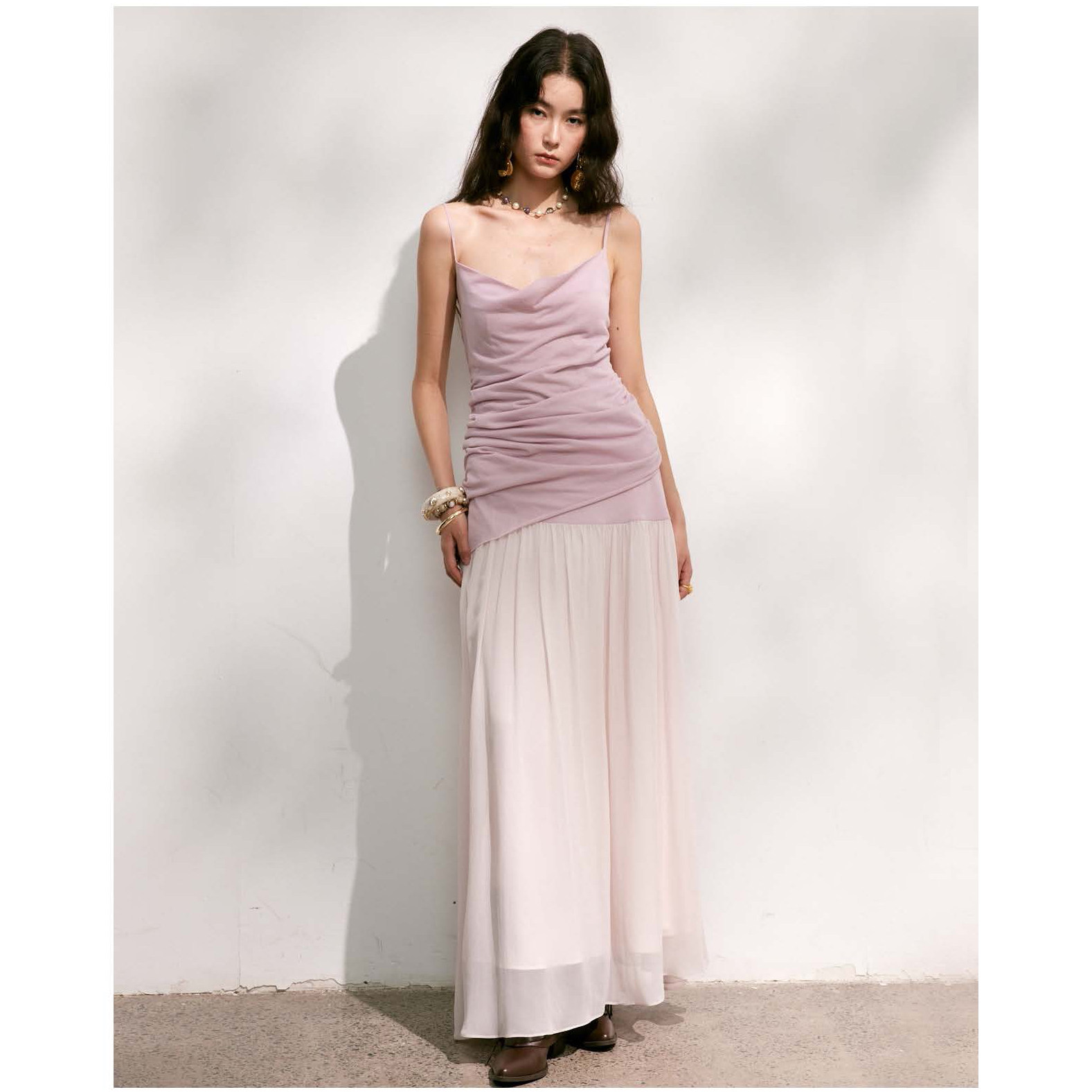 BING XIOUGN 26SS新品淡紫粉色斜尾褶皱针织吊带真丝拼接针织半裙