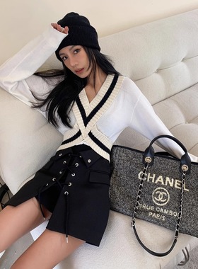 5折Dion Lee 辣妹风黑色双层半裙 白色学院风针织上衣