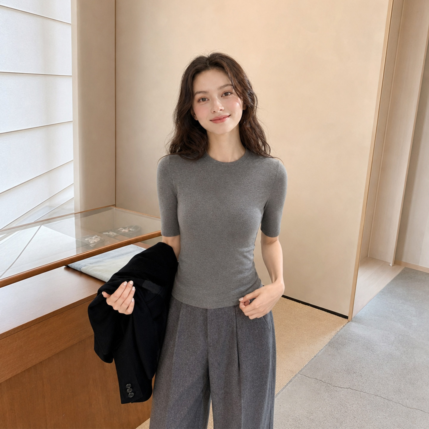 基础款纯色正肩圆领中袖T恤女春秋季美式简约修身百搭紧身上衣女