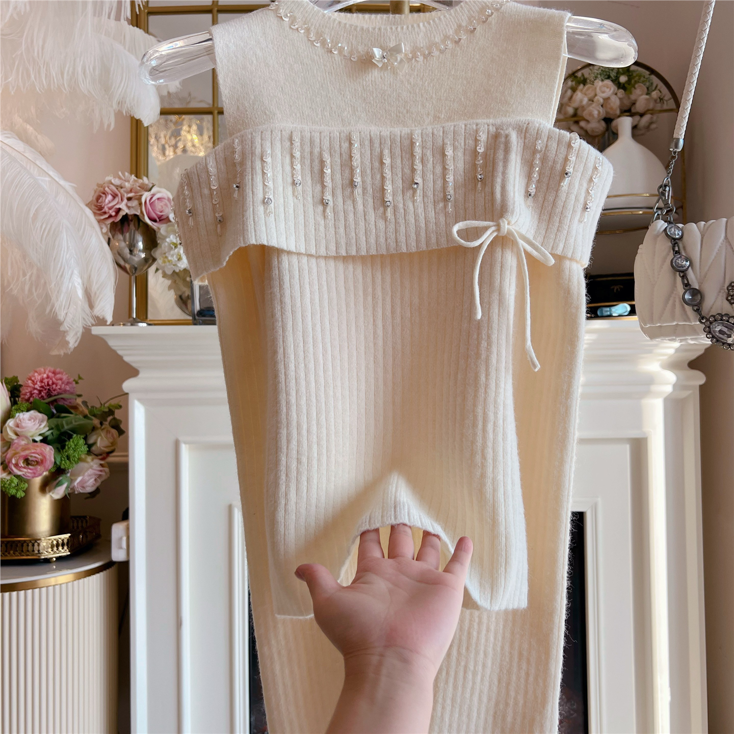 法式小众纯欲风露肩镶钻针