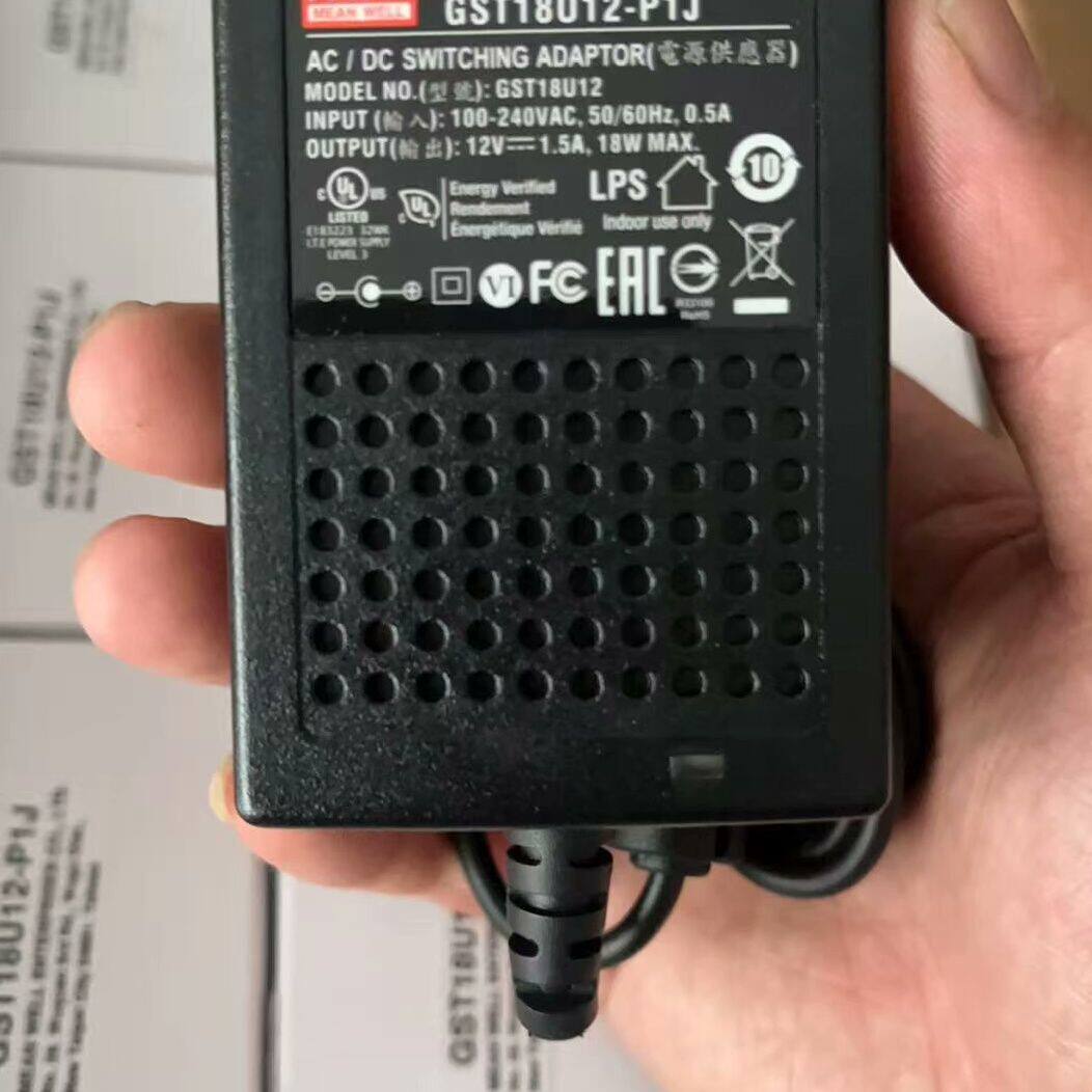 明纬GST18U12-P1J电源适配器 12V1.5A 输入