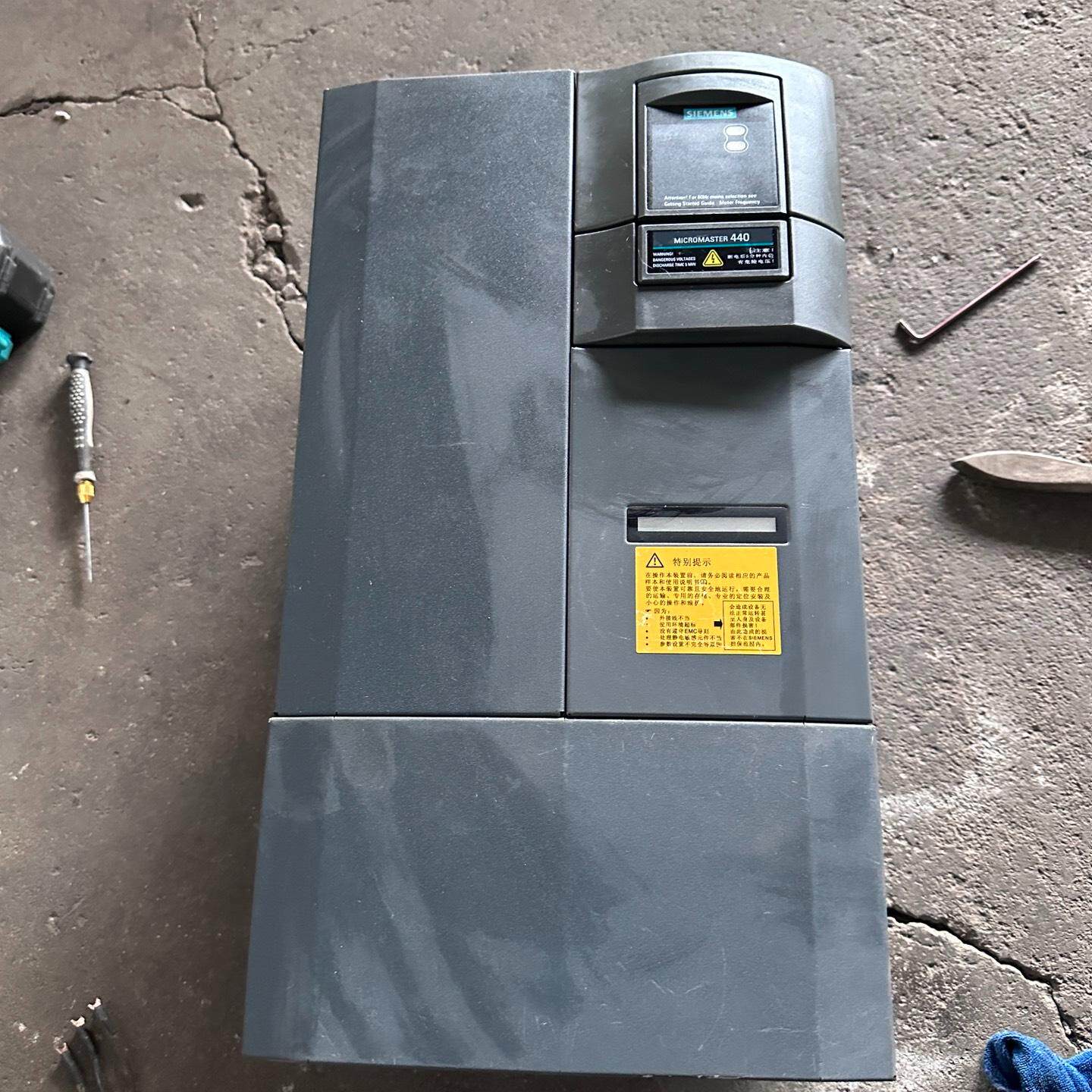 拆机6SE6440-2UD31-8DB1变频器 4