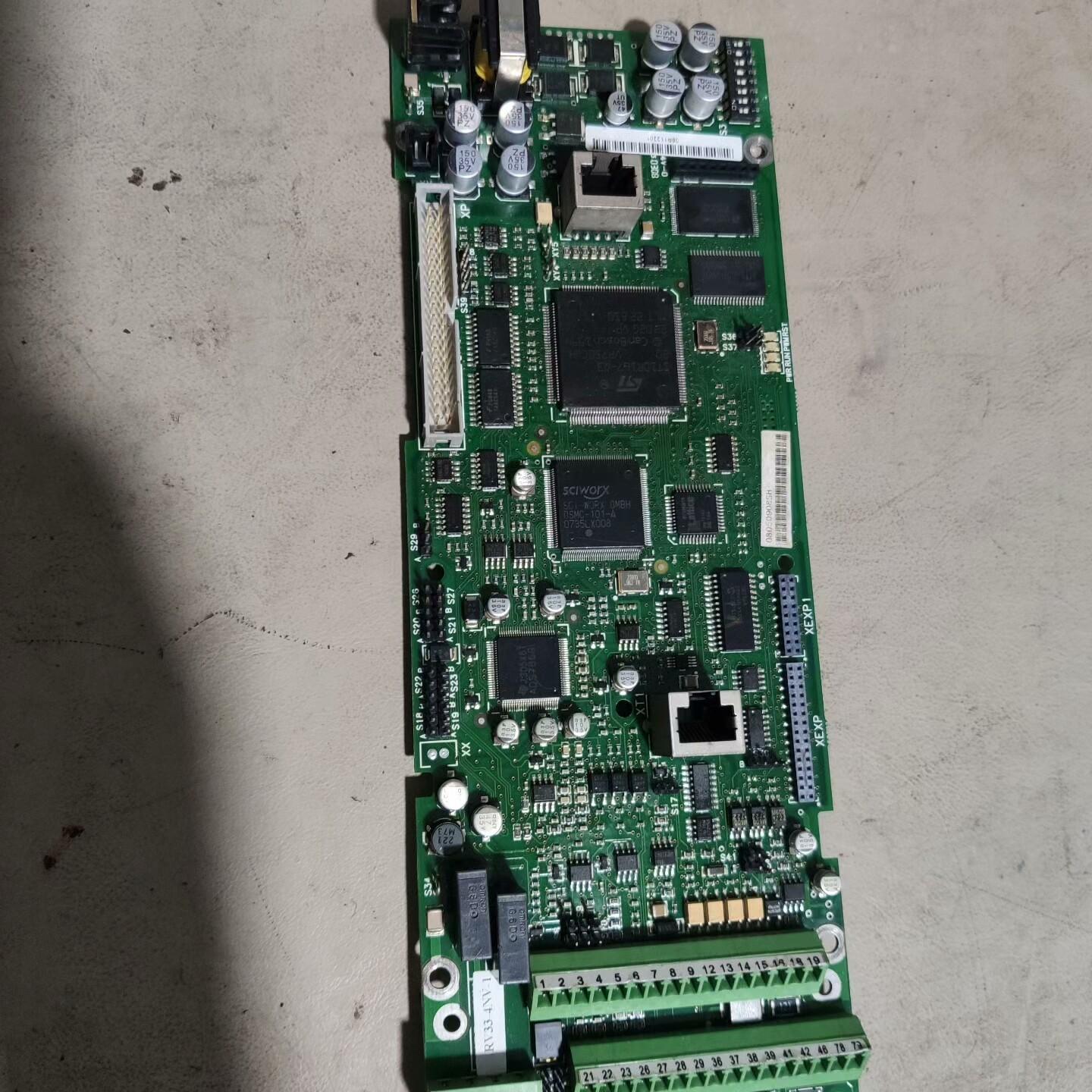 西威变频主板RV33-4NV -1 成色如图 实物拍摄 功能