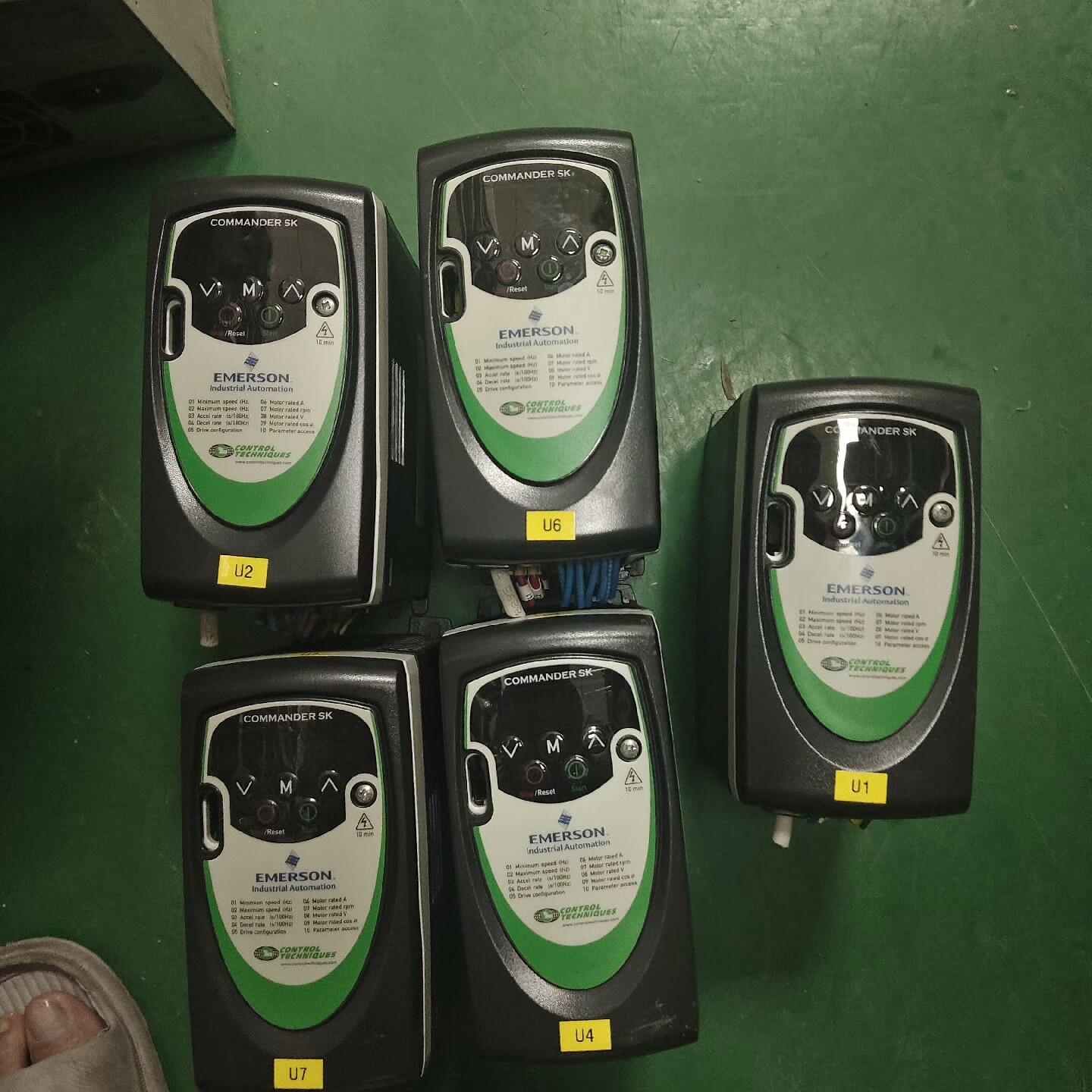 漂亮 艾默生CT变频器SKA1200055   0.55KW