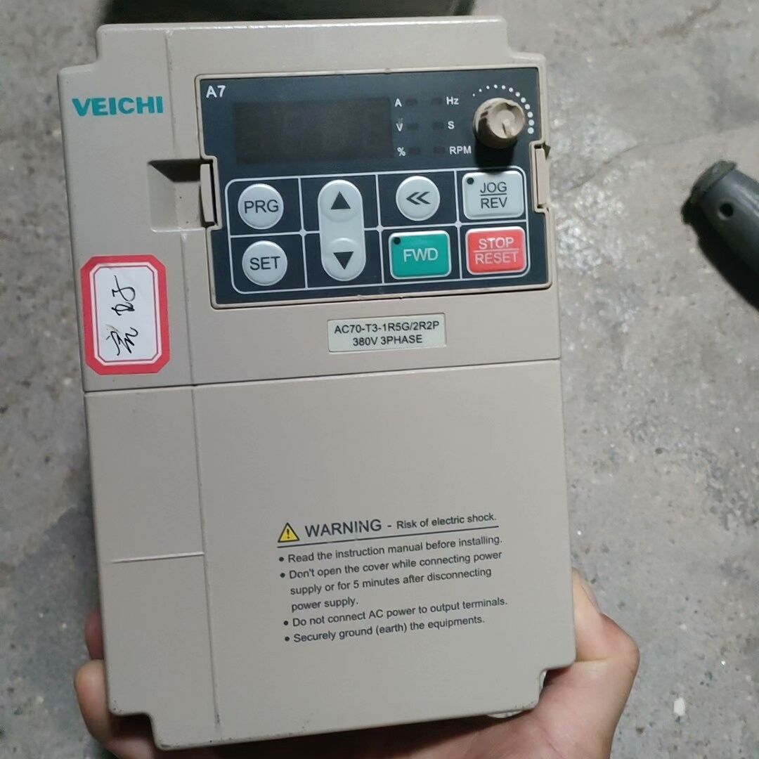 伟创拆机变频器AC70-T3-1R5G-2R2P 1.5-2