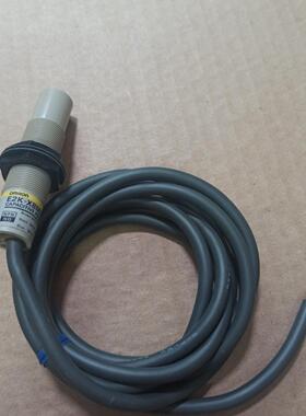 E2K-X8ME1电容式接近开关