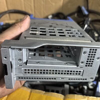 RH2288V3 RH2288HV3后置2.5寸硬盘笼子