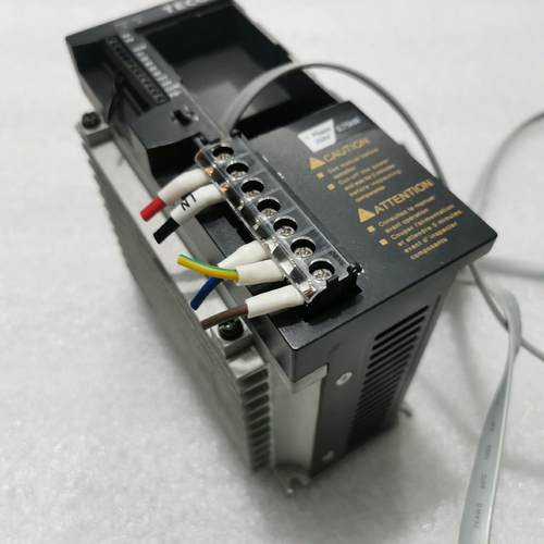 #电子 器件 拆机东 变频器0.75KW/220V S3