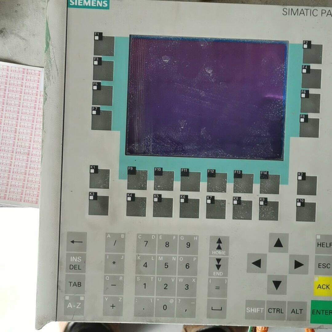 6AV6 542-0BB15-2AX0上电实物图 自己看 不