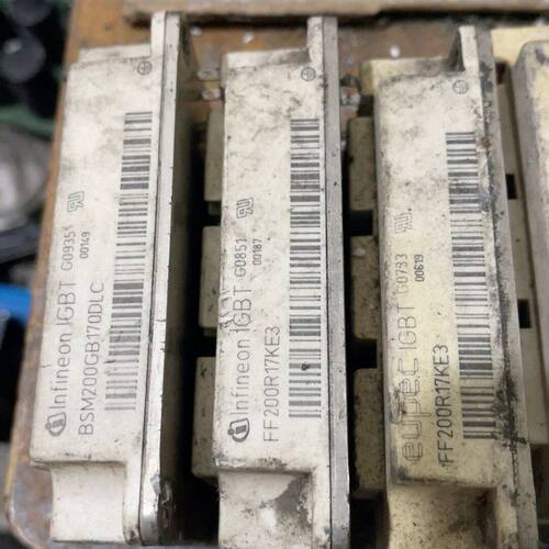 ff200r17ke3、bsm200gb170dlc、ff2