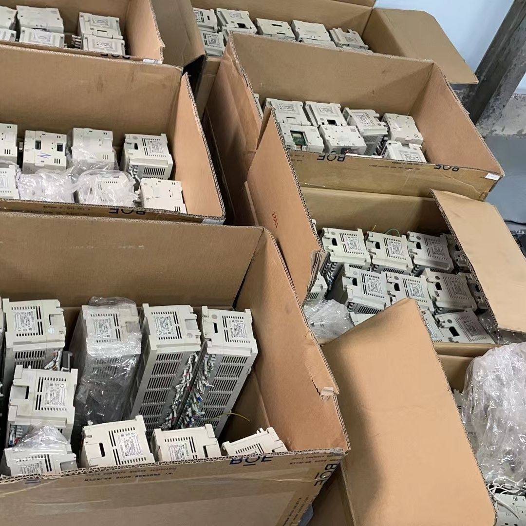 拆机3UPLC FX3U-128MT 成色漂亮 功能