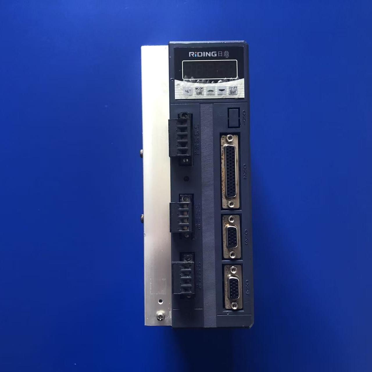 日鼎 DHD3205-VT0/SS35 伺服驱动器