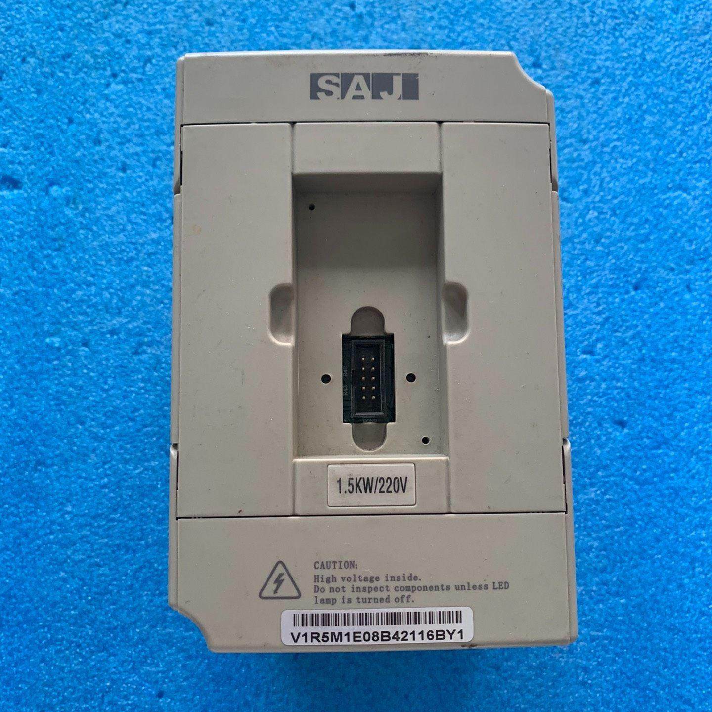 三晶变频器8000 V1R5M1 1.5KW 220V