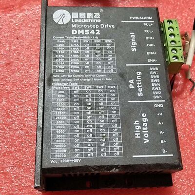 雷赛DM542步进驱动器成色看看图 有点使用痕迹。接口齐全