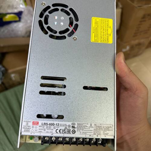 明纬LRS-600-12 拆机 实拍图成色漂亮 功能正常