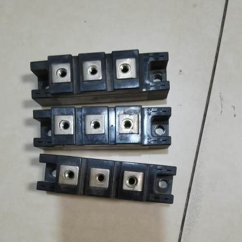 拆机日本电梯模块RM100DZ-H有需要的联系不有3