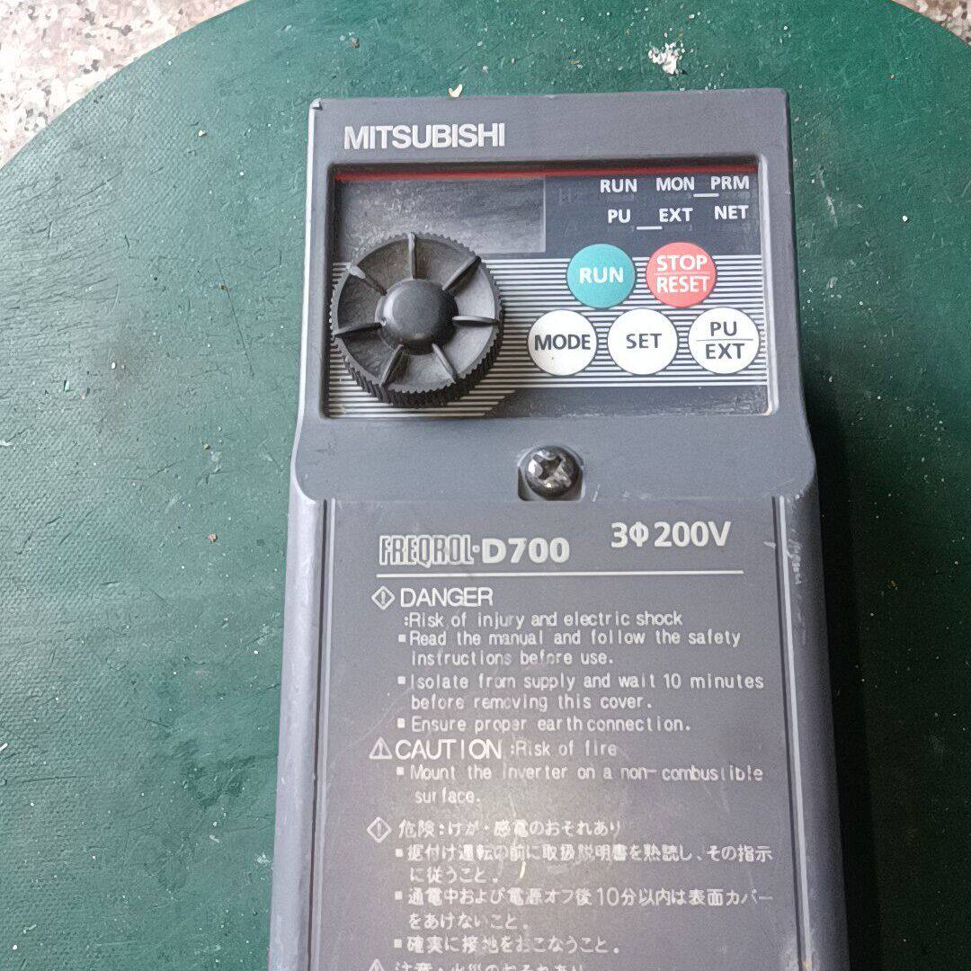 变频器 FR-D700-0.2K 3Φ200V 拆机货