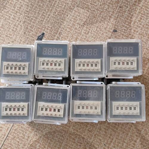 数显时间继电器 DH48S-2Z 安装未使用 成色充新 共2