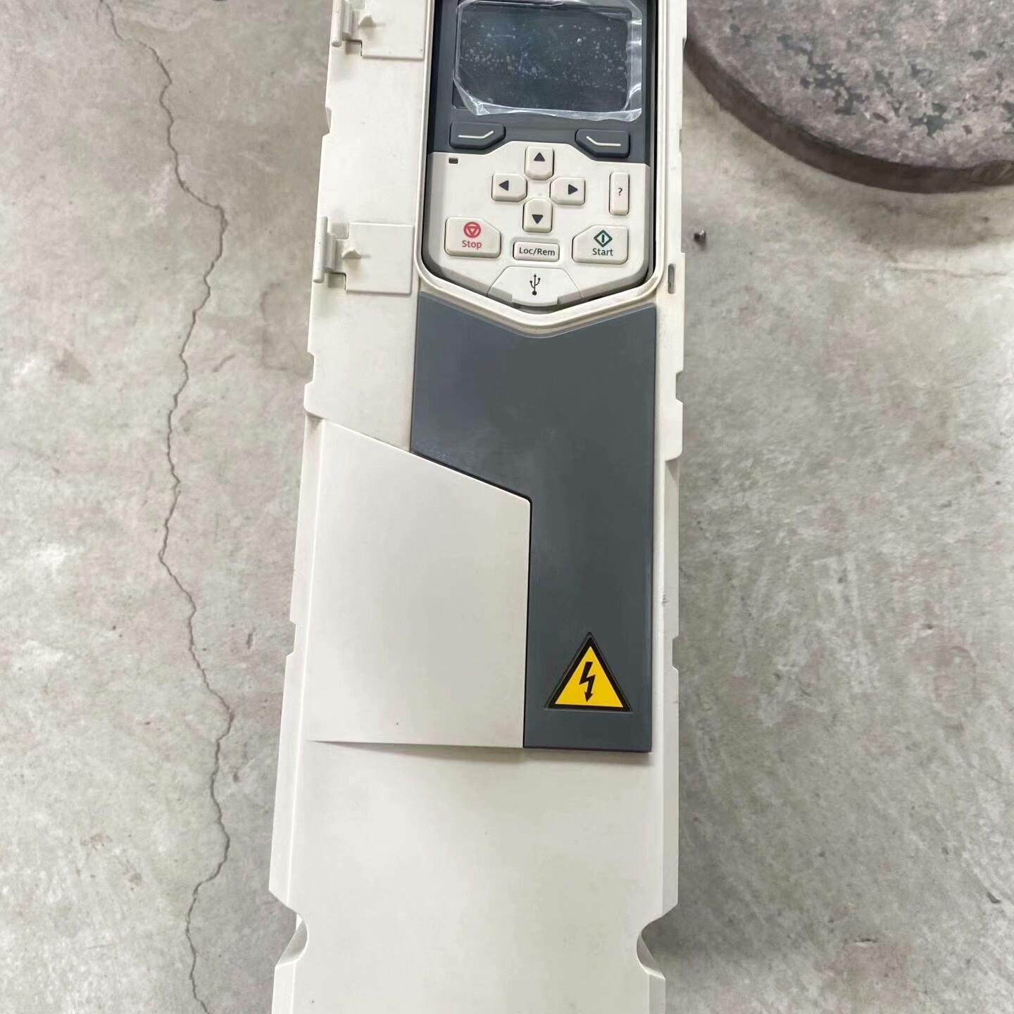 变频器ACS580-01-07A3-4+B056 3K