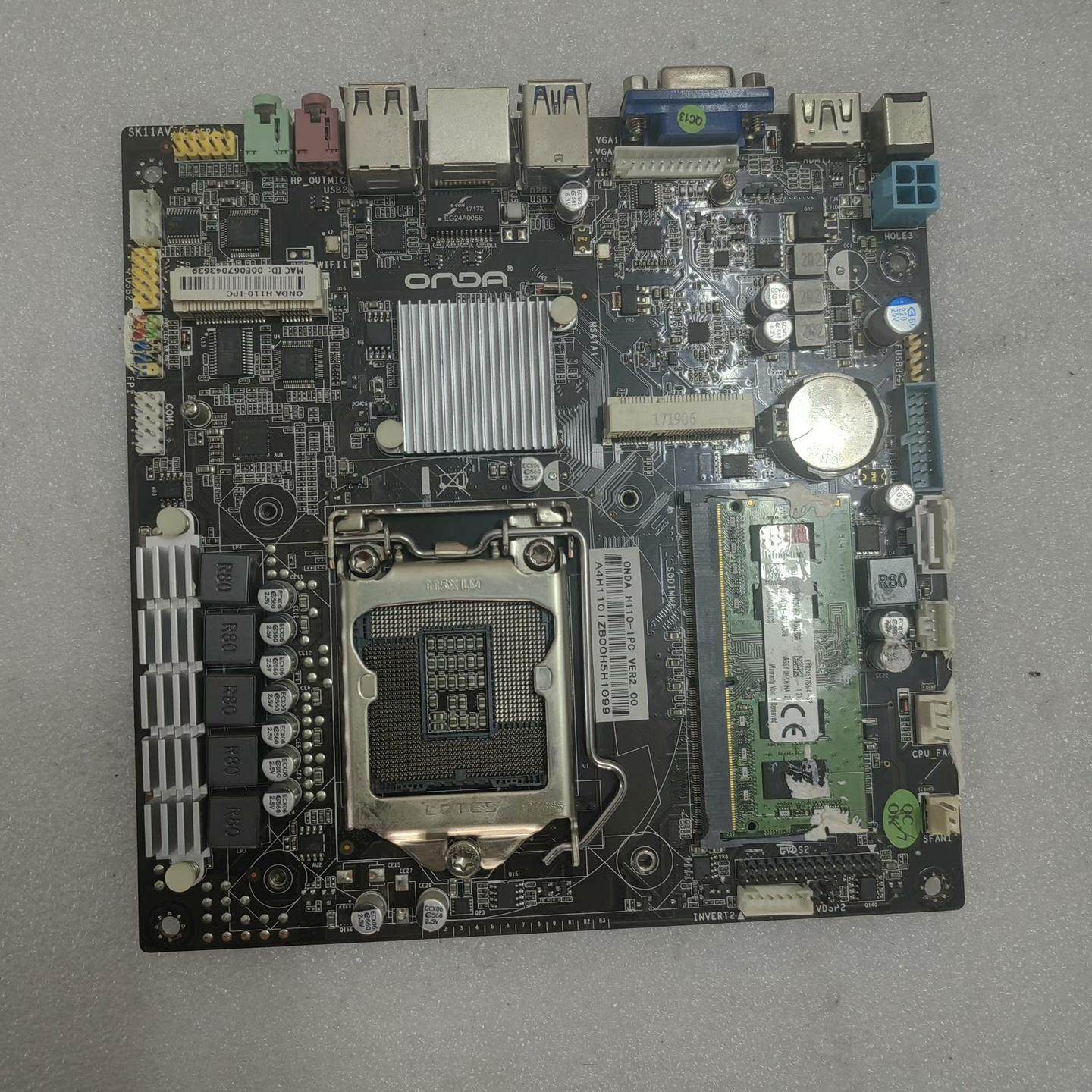 拆机一体机H110主板 DDR4接口 支持1150针CPU。