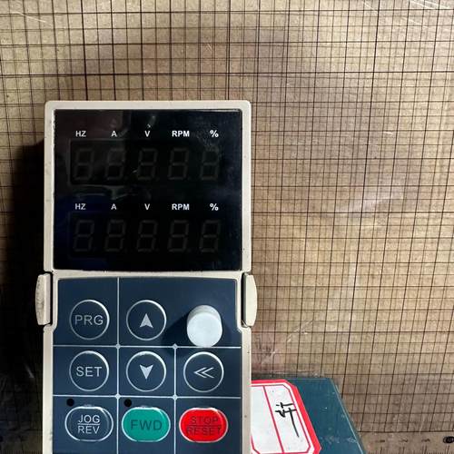 【VEICH伟创变频器面板 AC70 尺寸63×110mm】