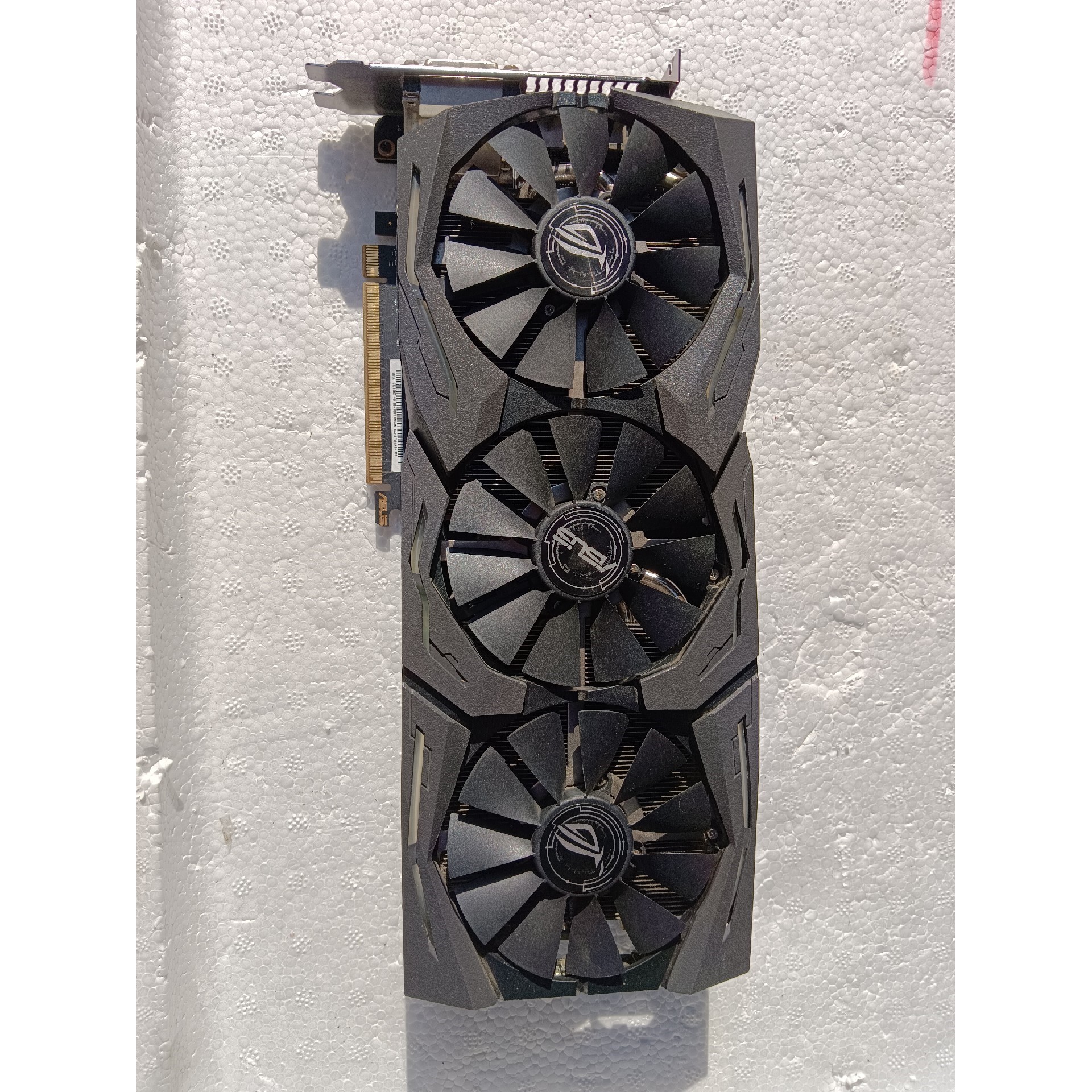 华硕猛禽ROG 1080Ti O11G显卡 双8P