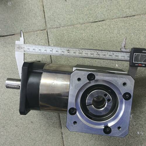 L型NEWGEAR行星减速机 PVF90-L2-30-P1